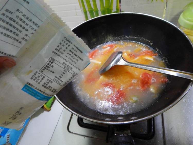 西红柿豆腐丝汤步骤13
