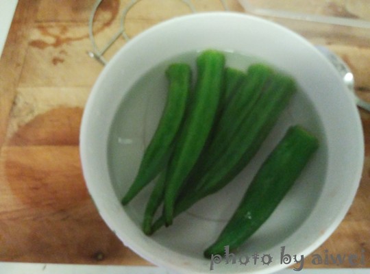 银耳番茄秋葵汤步骤5