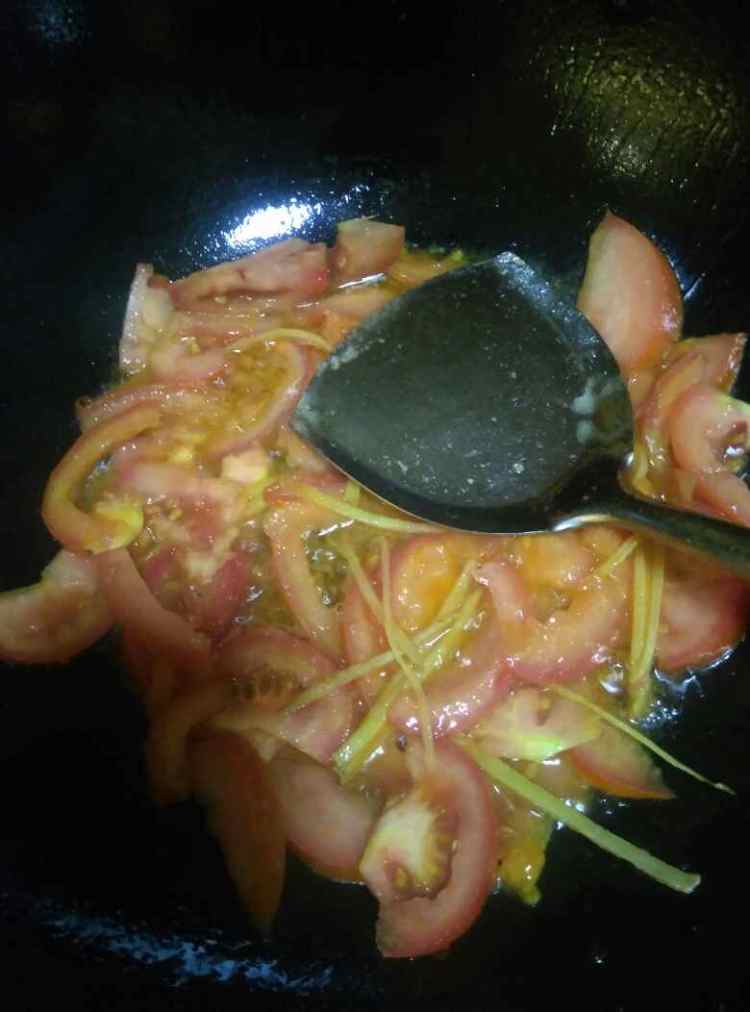 西红柿财鱼片汤步骤8