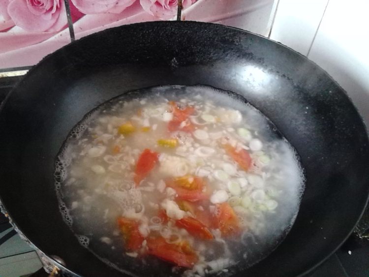 西红柿菠菜疙瘩汤步骤5