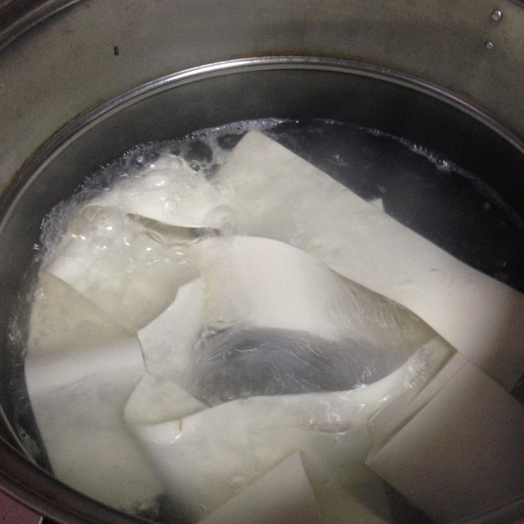 酸汤牛肉面步骤6