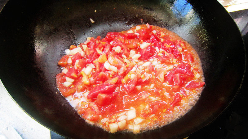 西红柿炖鱼片步骤4