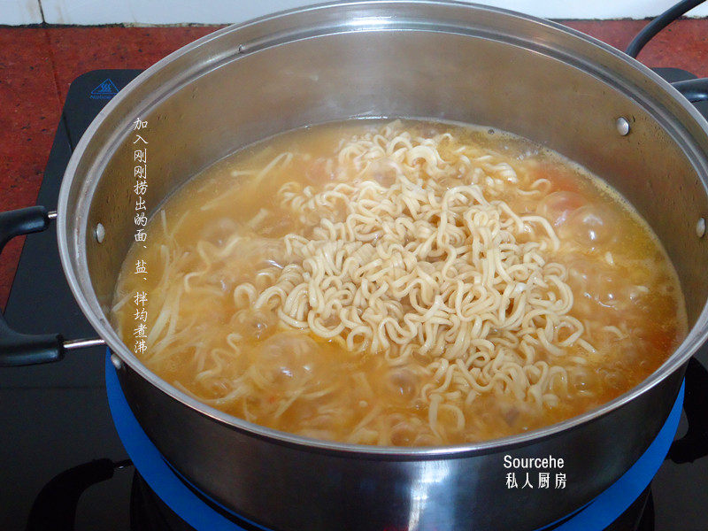 金针菇西红柿面步骤5