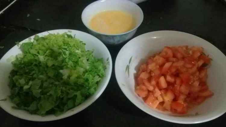 [儿童美食]杂蔬面疙瘩步骤1