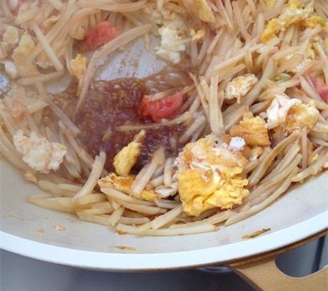 西红柿鸡蛋炒土豆丝步骤10
