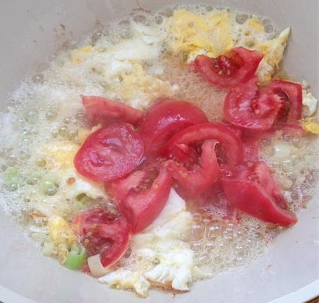 西红柿鸡蛋炒土豆丝步骤8