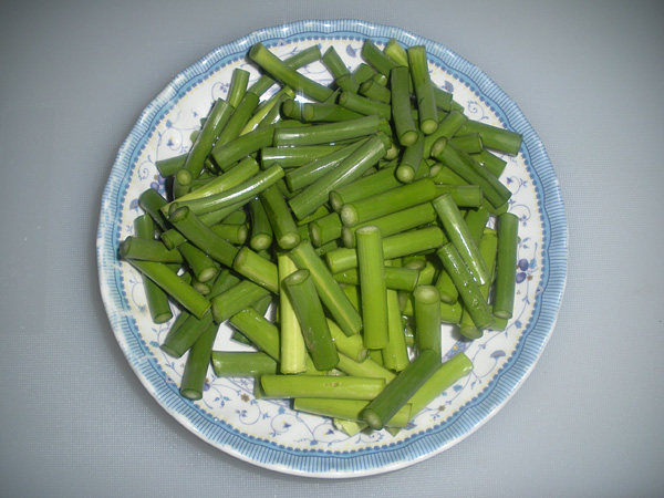 蒜苗炒西红柿步骤5