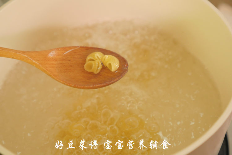 鳕鱼豆腐意式汤面步骤2