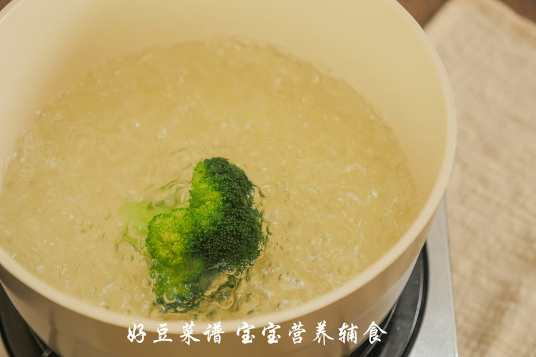 鳕鱼豆腐意式汤面步骤5