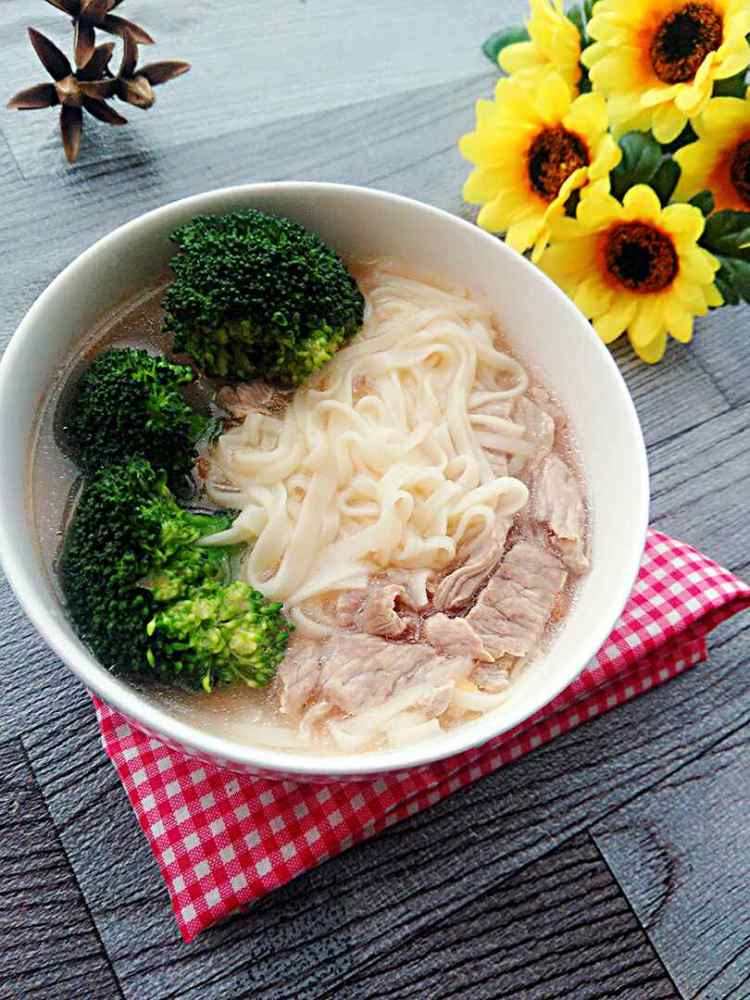 番茄瘦肉汤面步骤7