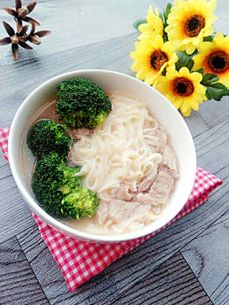 番茄瘦肉汤面步骤8