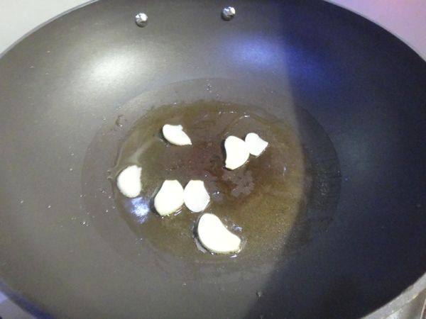 番茄炒西兰花步骤4
