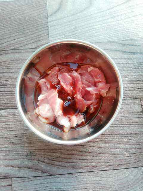 西兰花香菇滑肉片步骤5