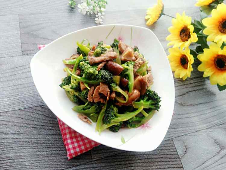西兰花香菇滑肉片步骤13