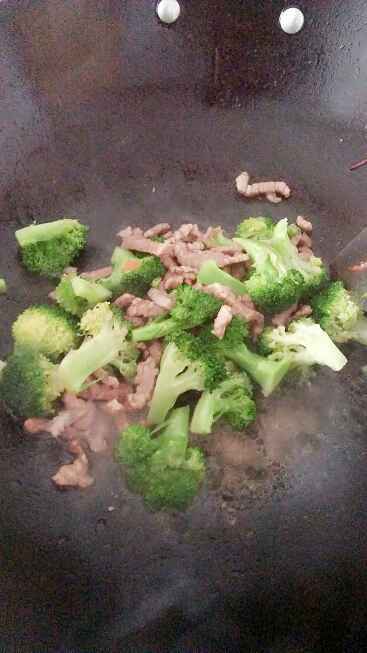 西兰花肉丝#多效护理步骤5