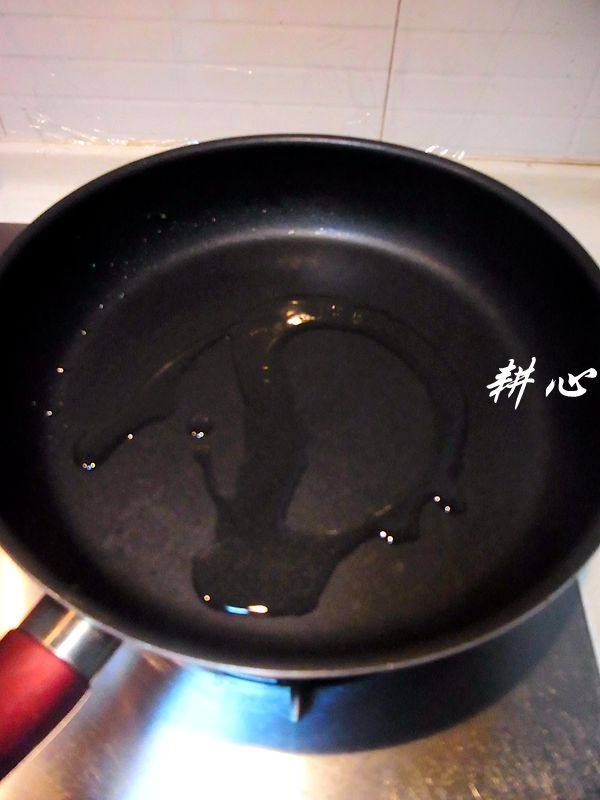 胡萝卜木耳炒西兰花步骤8