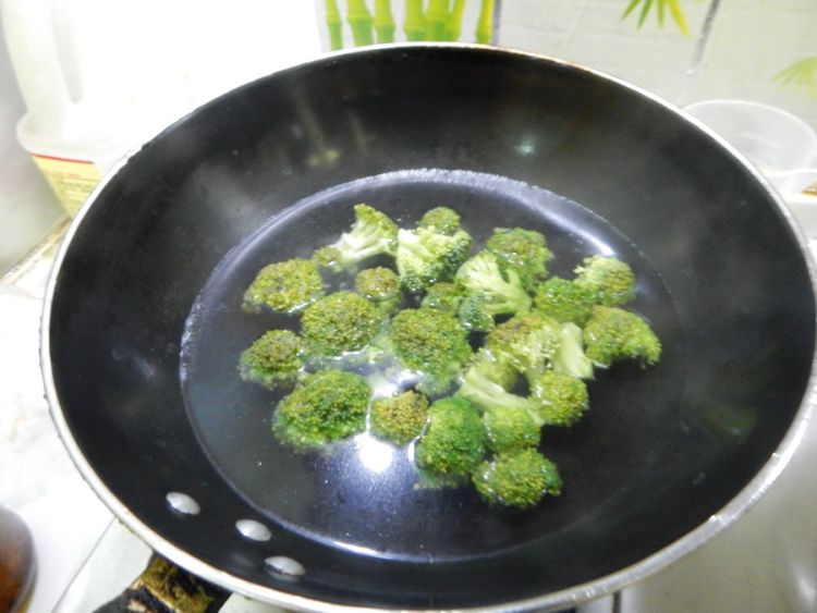 耗油西兰花步骤4
