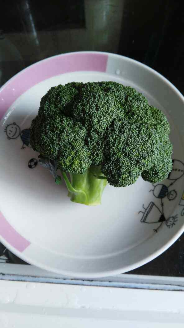 西兰花炒肉丝步骤1