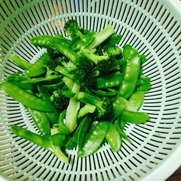西兰花荷兰豆双拼步骤4