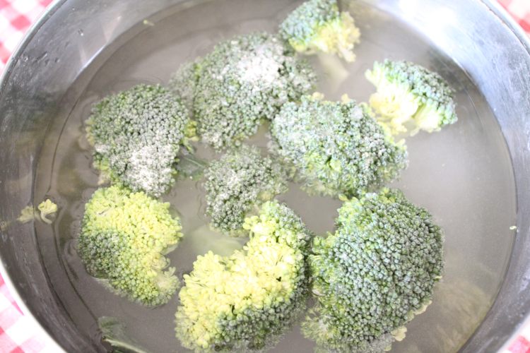 西兰花大米饮步骤1