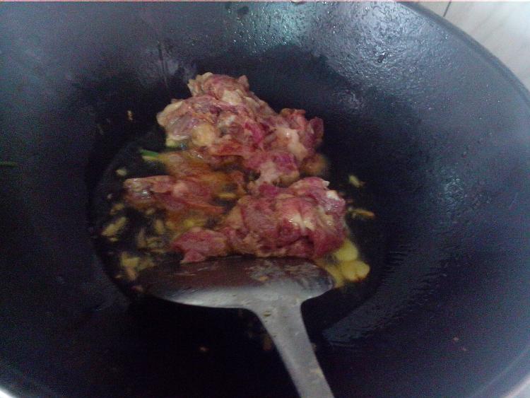 西兰花炒瘦肉步骤7