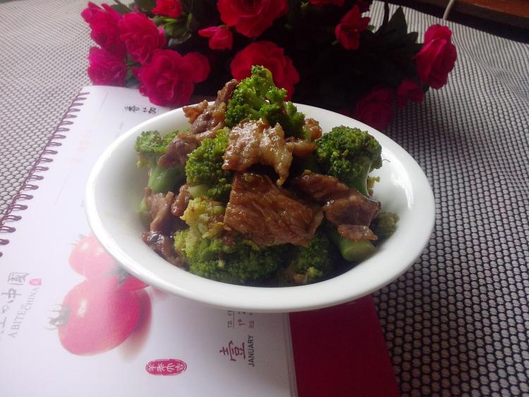 西兰花炒瘦肉步骤12