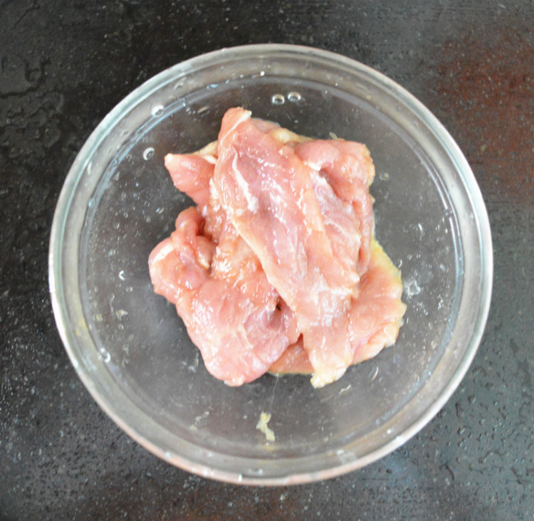 芝香西兰花猪肉卷步骤2