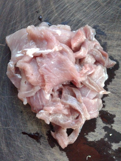 西兰花肉片步骤1