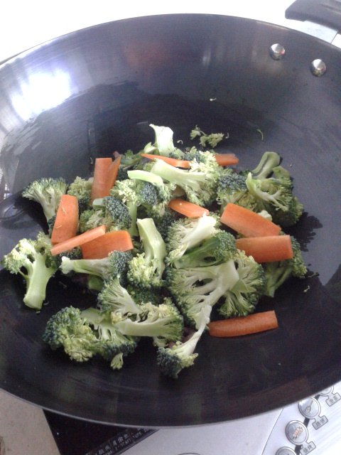 西兰花肉片步骤4