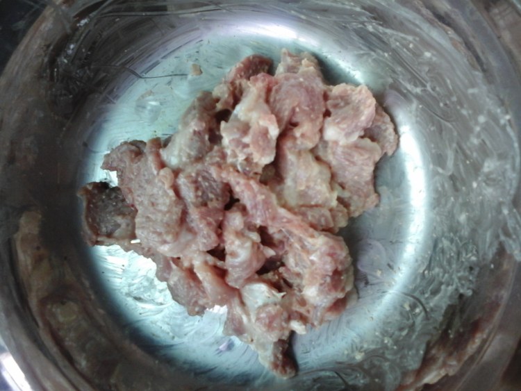 山药西兰花炒肉片步骤2