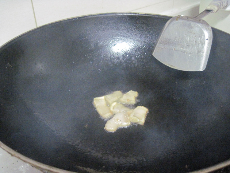 西兰花胡萝卜炒肉步骤3