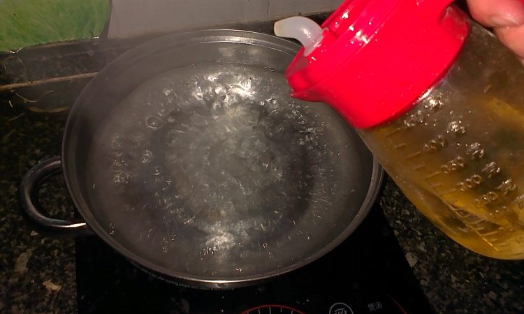 火腿肠炒西兰花步骤4
