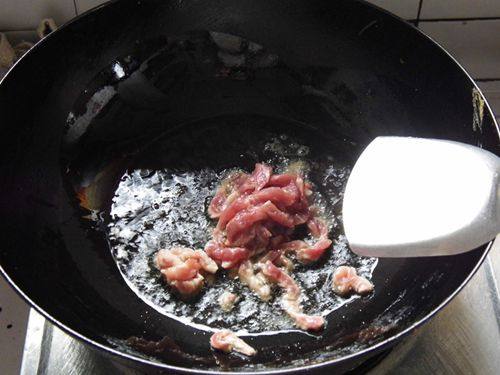 口蘑肉丝烩西兰花步骤5