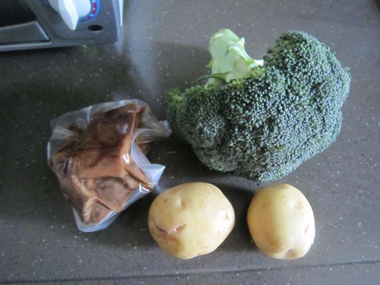 土豆花菜炖牛肚步骤1