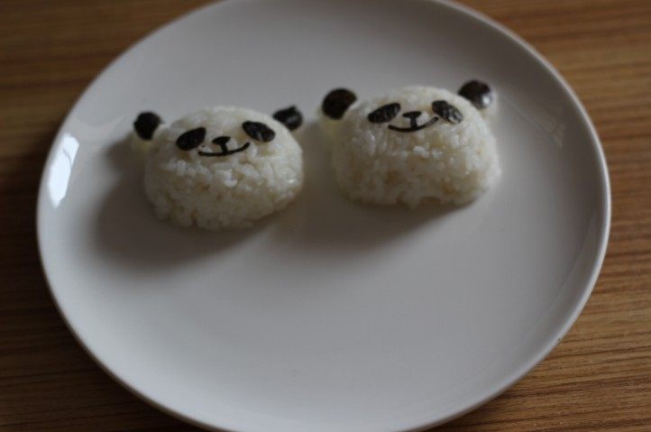千岛酱熊猫饭团步骤2