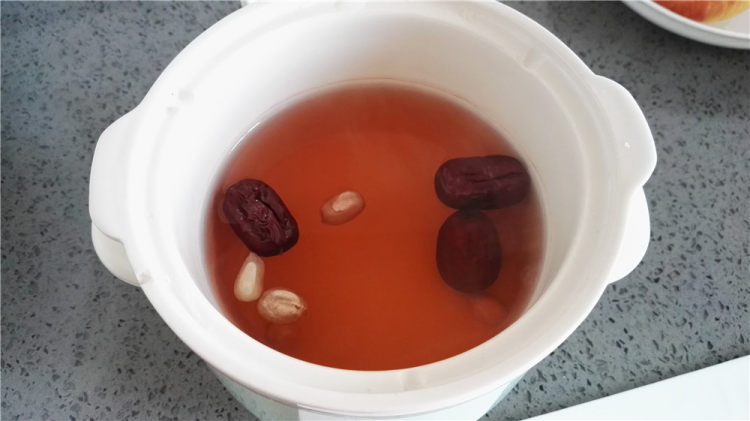 苹果银耳养颜汤步骤6