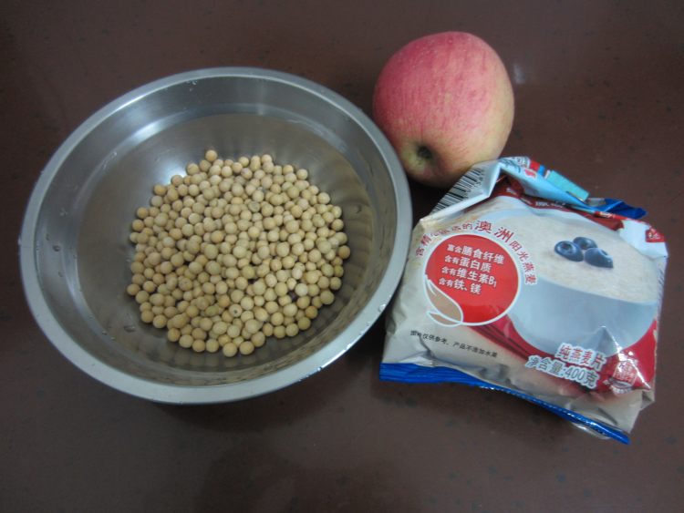 燕麦苹果豆浆步骤1