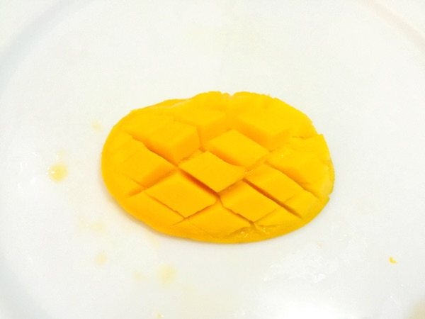 水果拼盘～雄鸡报晓步骤3