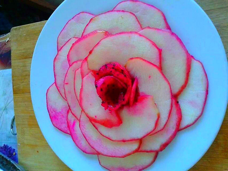 红酒苹果玫瑰花步骤8