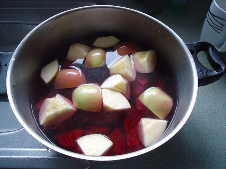 红菜头苹果猪肉汤步骤7