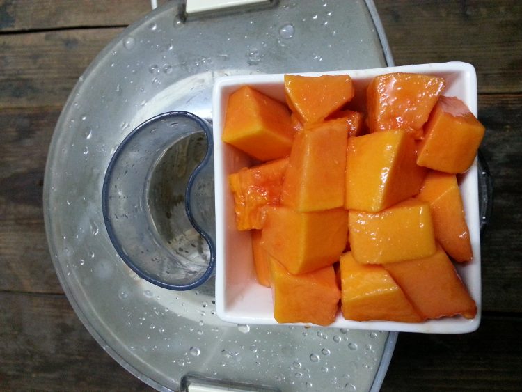 木瓜柠檬胡萝卜苹果汁步骤4