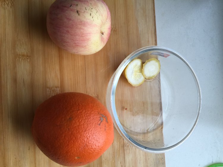 苹果香橙汁步骤1