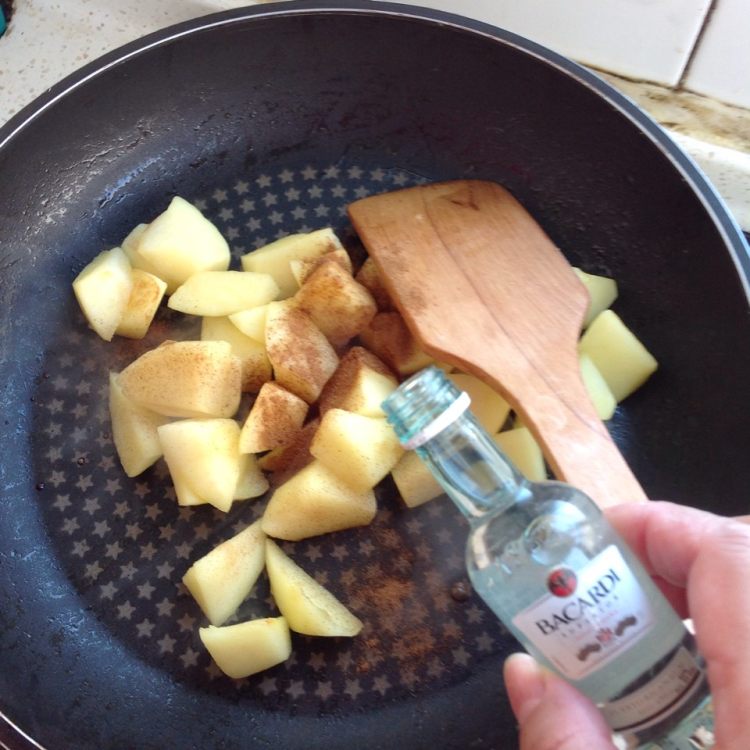 肉桂苹果面包布丁步骤13