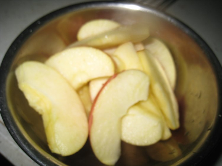 苹果胡萝卜瘦肉汤步骤3