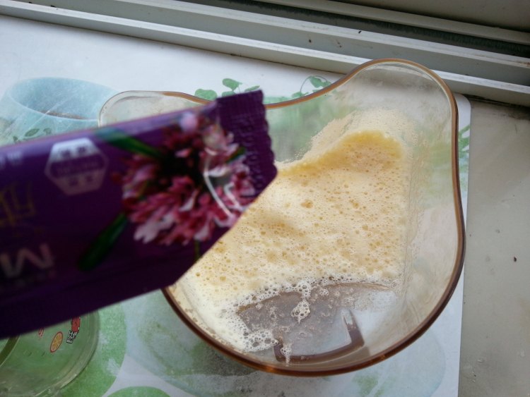 菠萝雪梨苹果汁步骤5