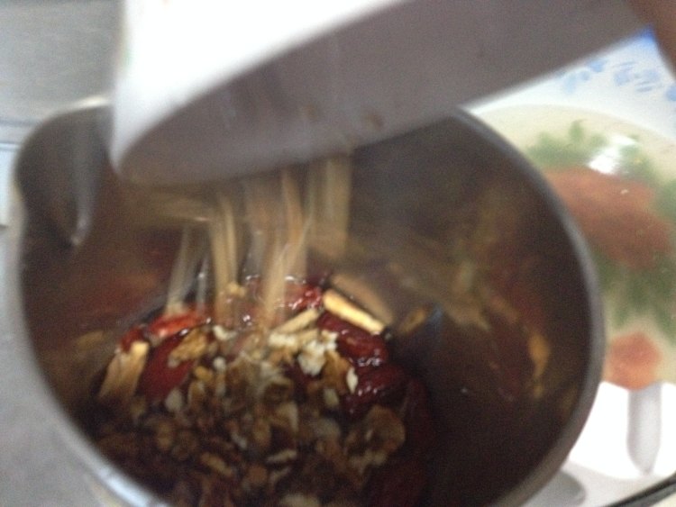 菠萝苹果大枣粥步骤4