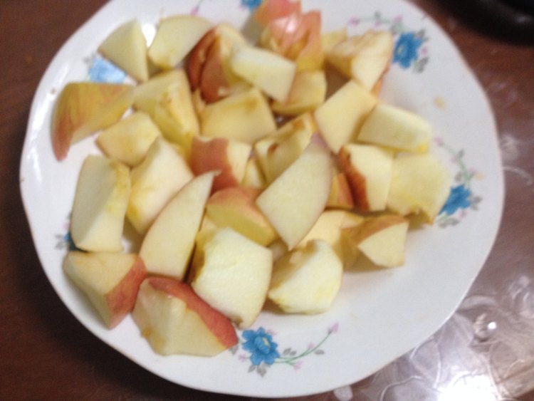 菠萝苹果大枣粥步骤2