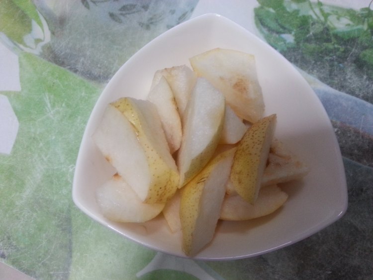 卢柑雪梨苹果汁步骤3