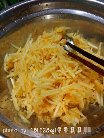 苹果芝麻饼步骤1