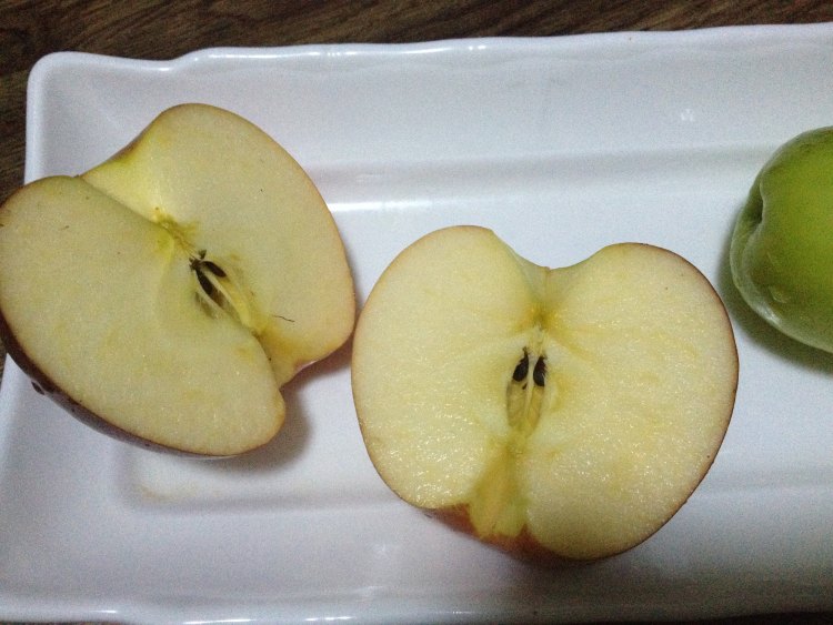 天鹅苹果果盘步骤2